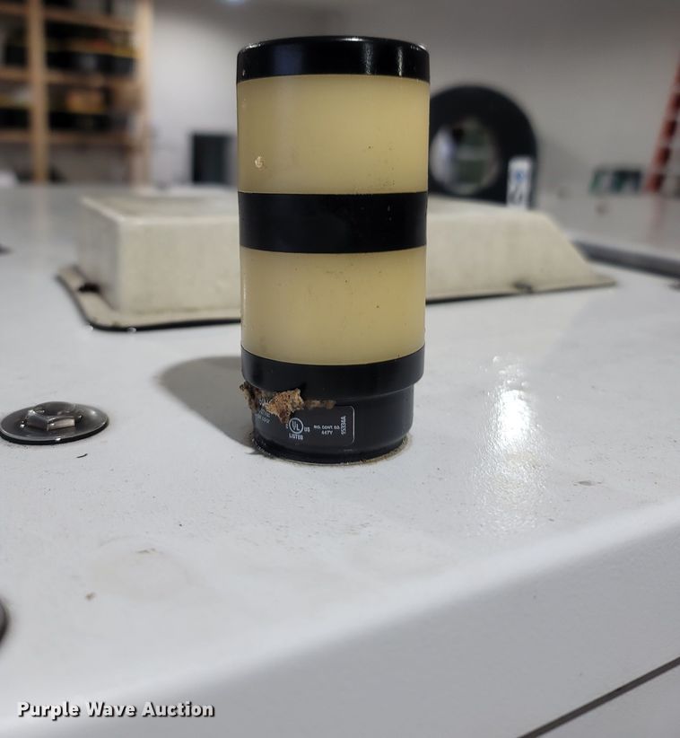 image for item LM9667 2016 Generac MGG100M  generator