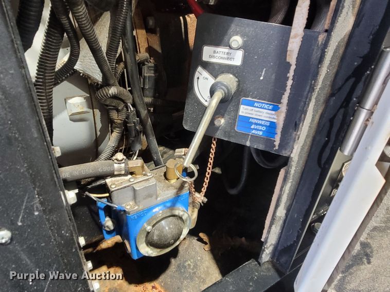 image for item LM9667 2016 Generac MGG100M  generator