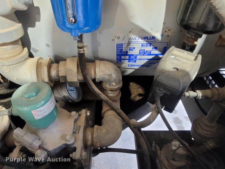 image for item LM9667 2016 Generac MGG100M  generator