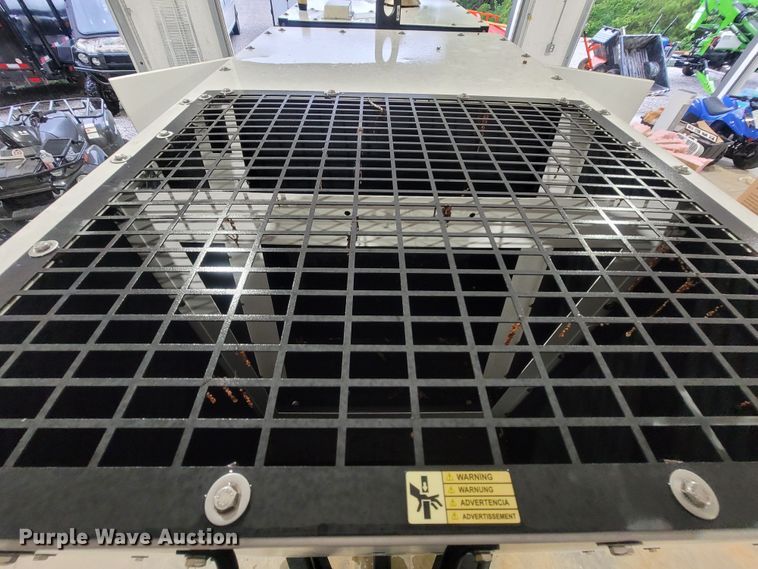 image for item LM9667 2016 Generac MGG100M  generator