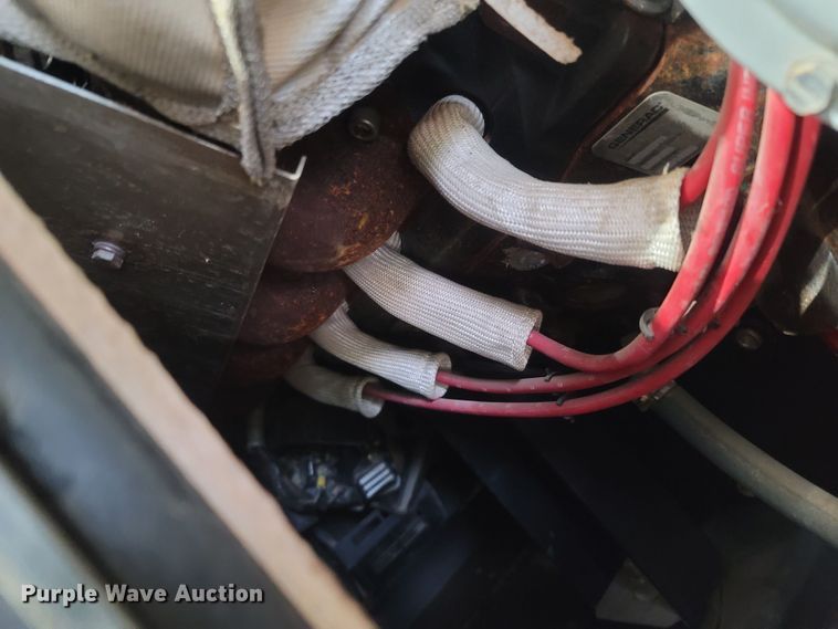 image for item LM9667 2016 Generac MGG100M  generator