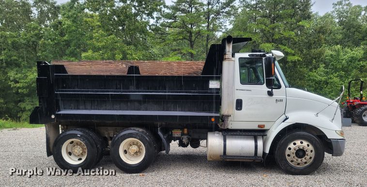image for item LM9668 2007 International 8600  dump truck