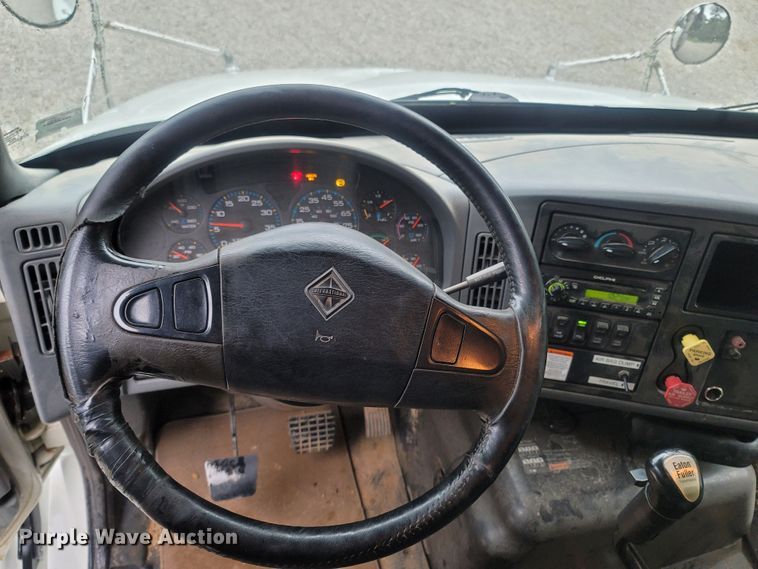 image for item LM9668 2007 International 8600  dump truck