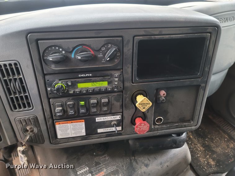 image for item LM9668 2007 International 8600  dump truck