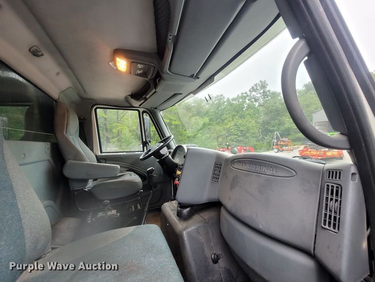 image for item LM9668 2007 International 8600  dump truck