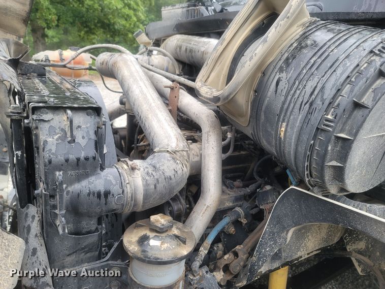 image for item LM9668 2007 International 8600  dump truck