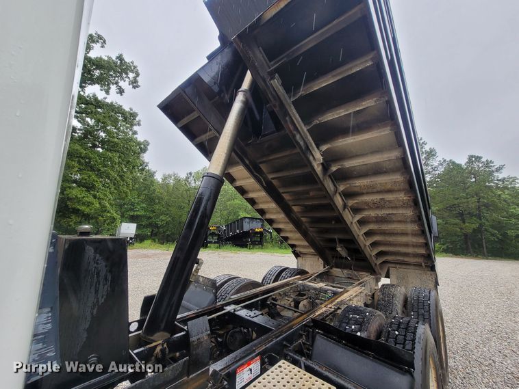 image for item LM9668 2007 International 8600  dump truck