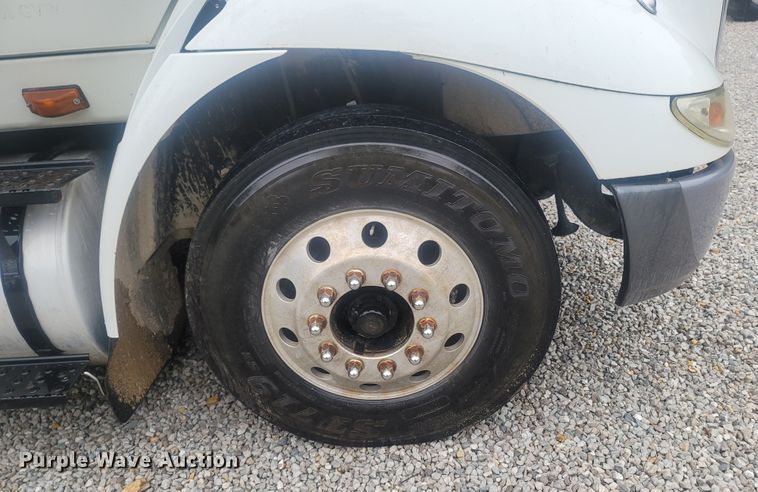 image for item LM9668 2007 International 8600  dump truck