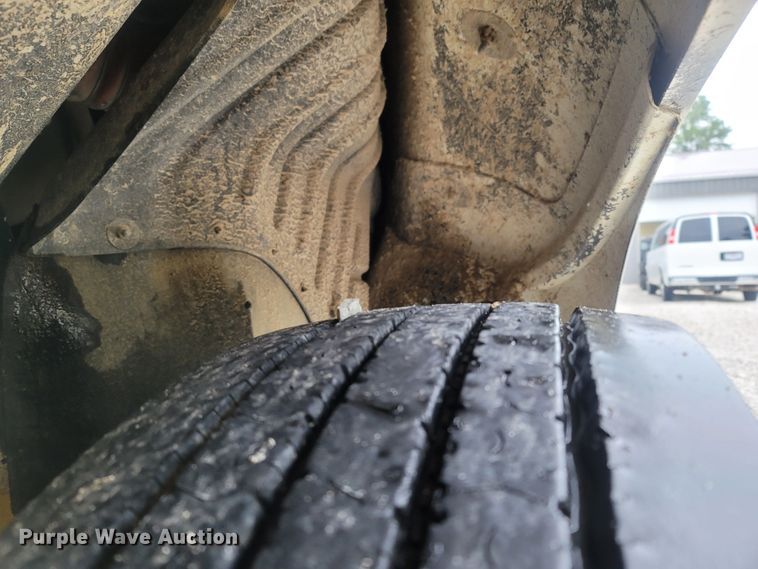 image for item LM9668 2007 International 8600  dump truck