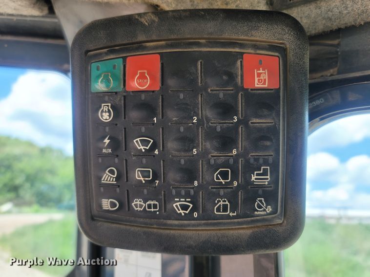 image for item LM9690 2014 John Deere 700K LGP  dozer