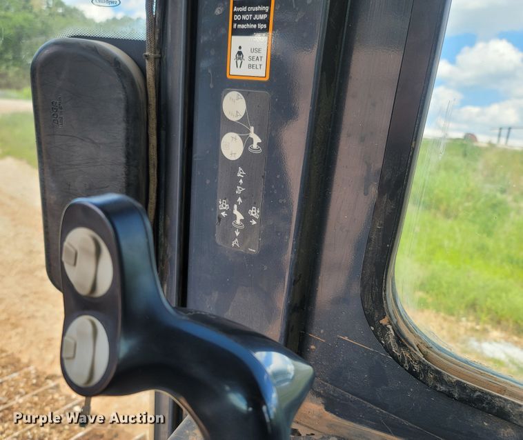 image for item LM9690 2014 John Deere 700K LGP  dozer