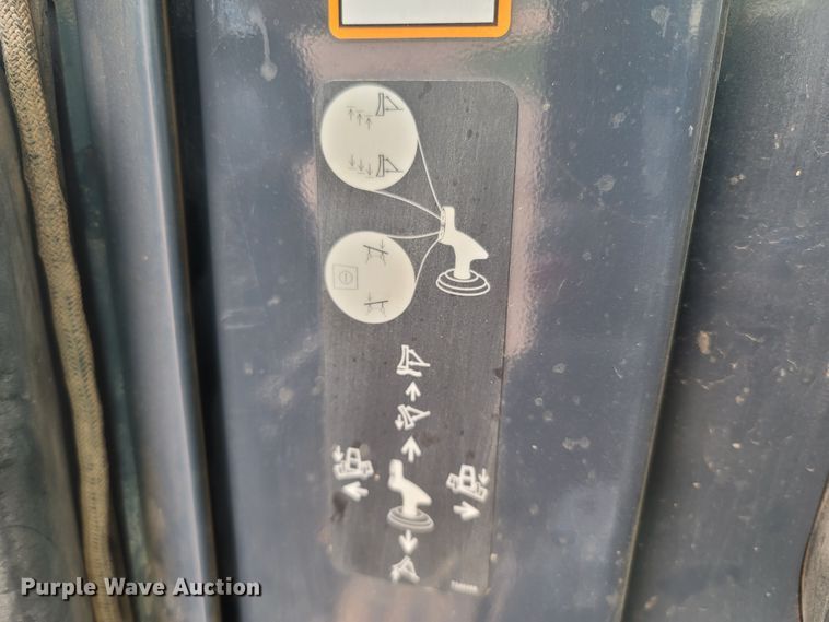 image for item LM9690 2014 John Deere 700K LGP  dozer