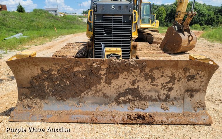 image for item LM9690 2014 John Deere 700K LGP  dozer