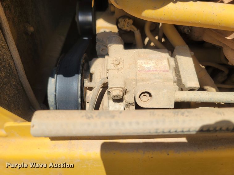 image for item LM9690 2014 John Deere 700K LGP  dozer