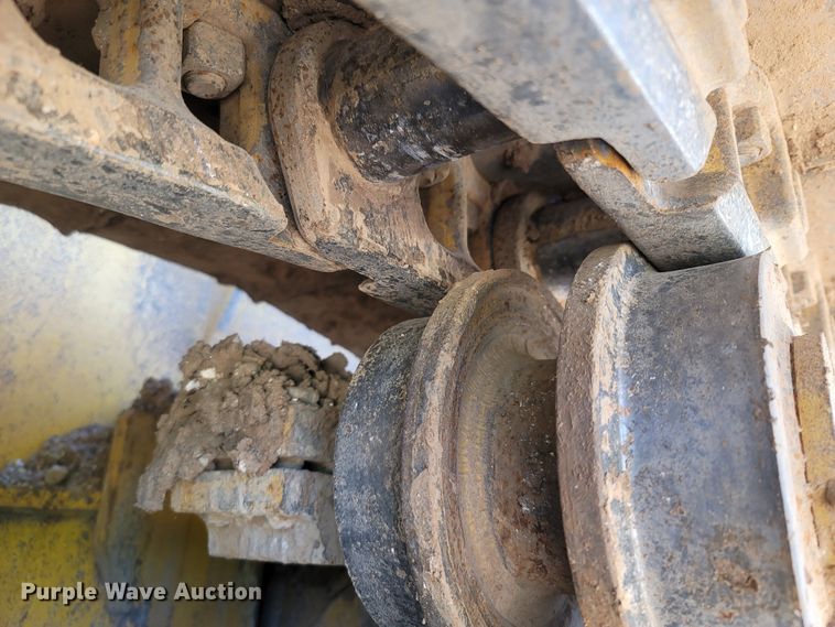 image for item LM9690 2014 John Deere 700K LGP  dozer