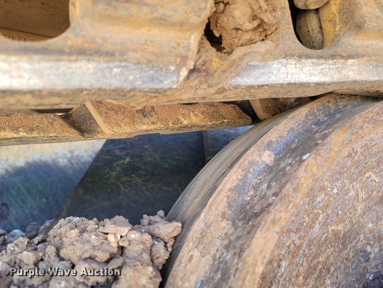 image for item LM9690 2014 John Deere 700K LGP  dozer