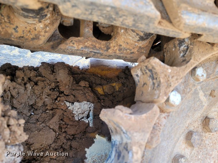 image for item LM9690 2014 John Deere 700K LGP  dozer