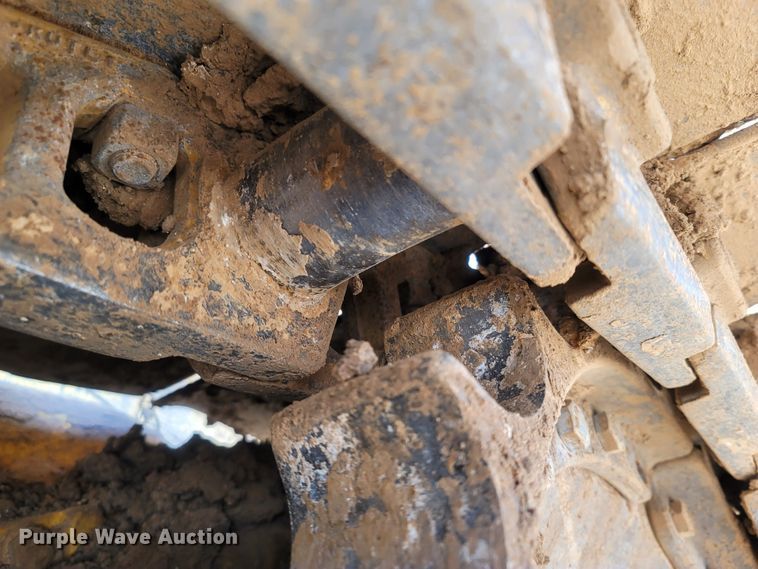 image for item LM9690 2014 John Deere 700K LGP  dozer