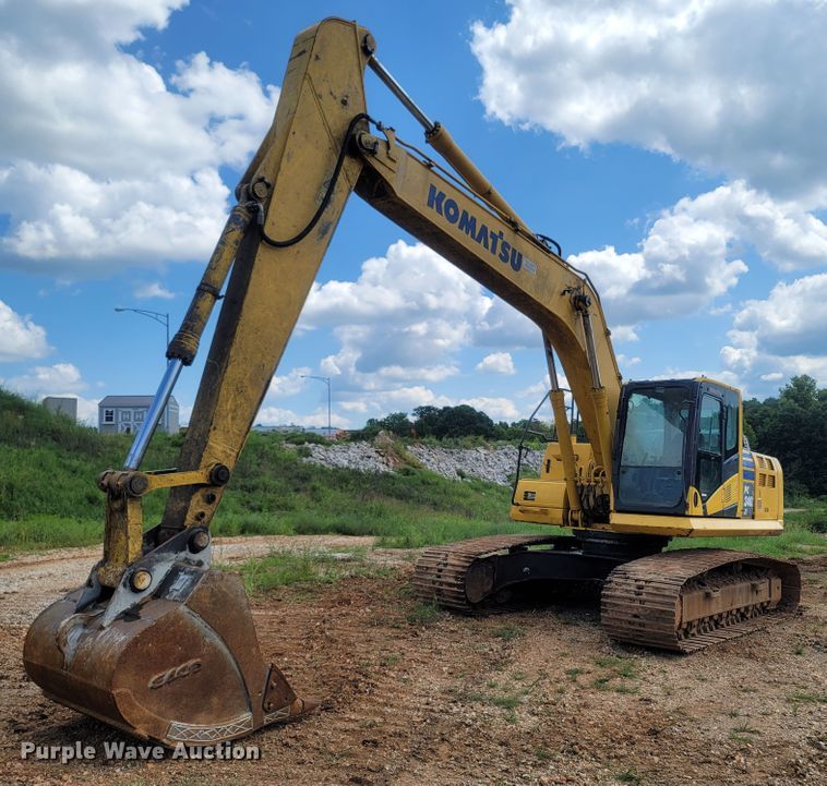 image for item LM9692 2013 Komatsu PC240LC-10  excavator
