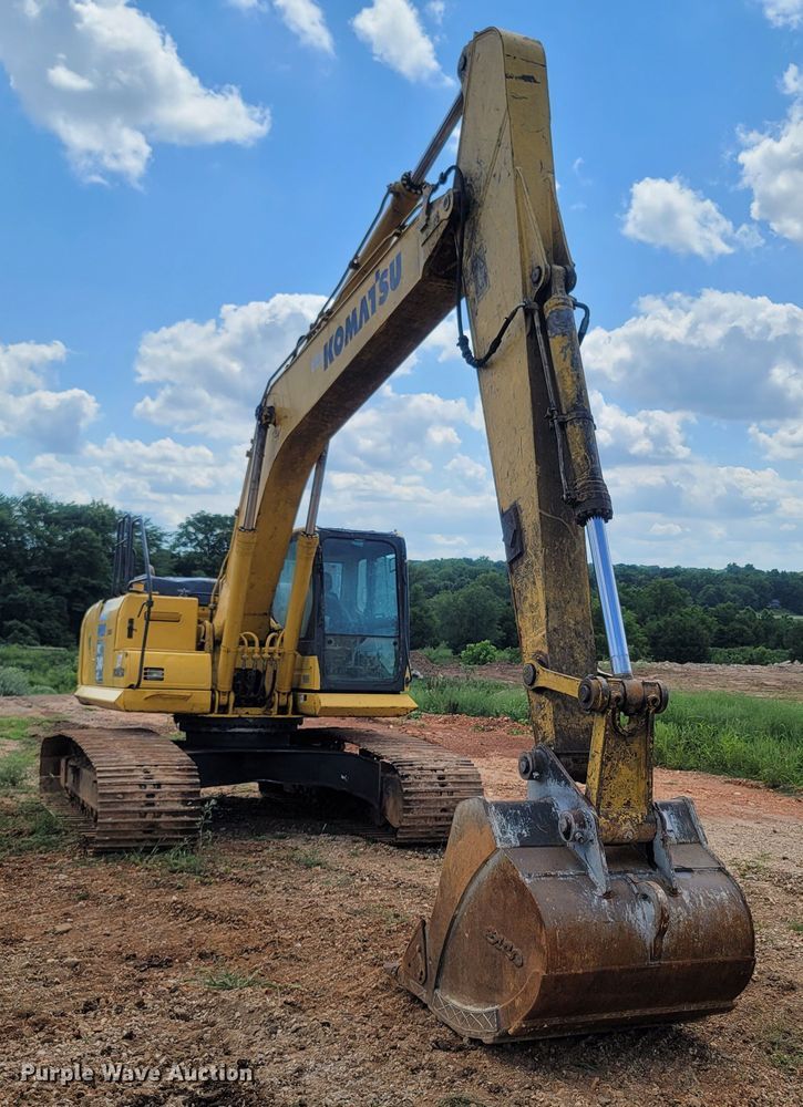 image for item LM9692 2013 Komatsu PC240LC-10  excavator