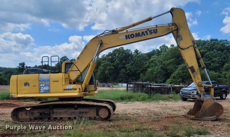 image for item LM9692 2013 Komatsu PC240LC-10  excavator