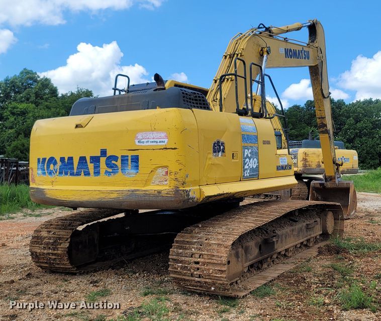 image for item LM9692 2013 Komatsu PC240LC-10  excavator