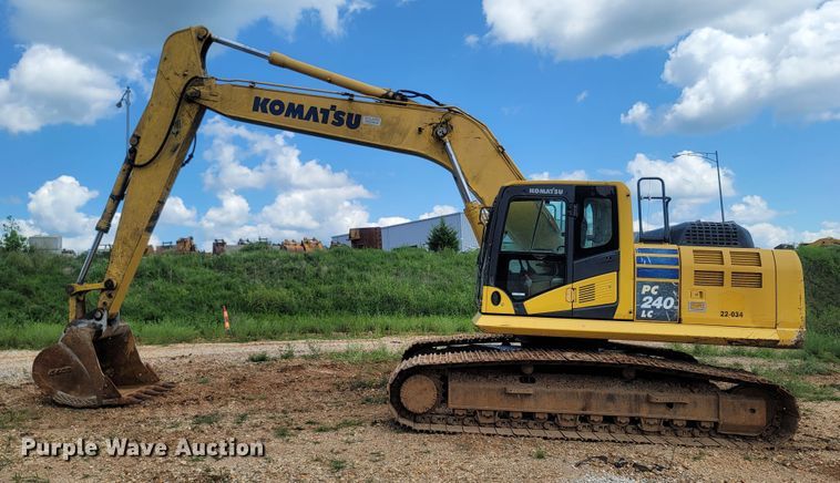 image for item LM9692 2013 Komatsu PC240LC-10  excavator