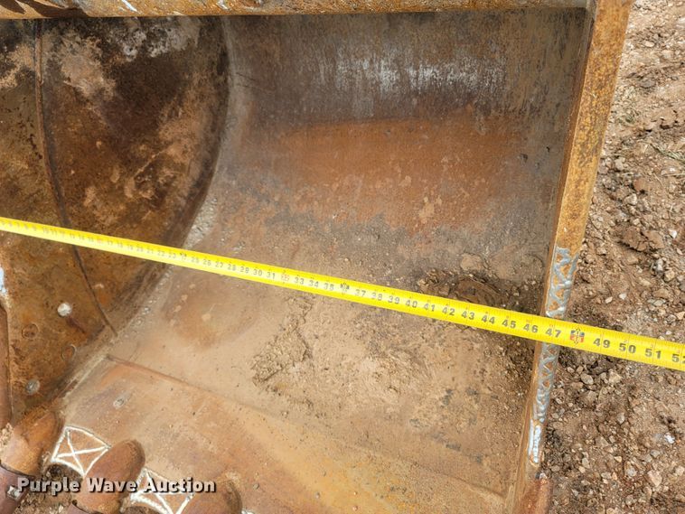 image for item LM9692 2013 Komatsu PC240LC-10  excavator