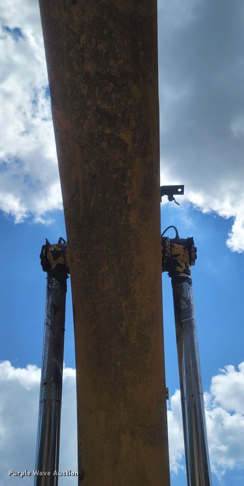 image for item LM9692 2013 Komatsu PC240LC-10  excavator