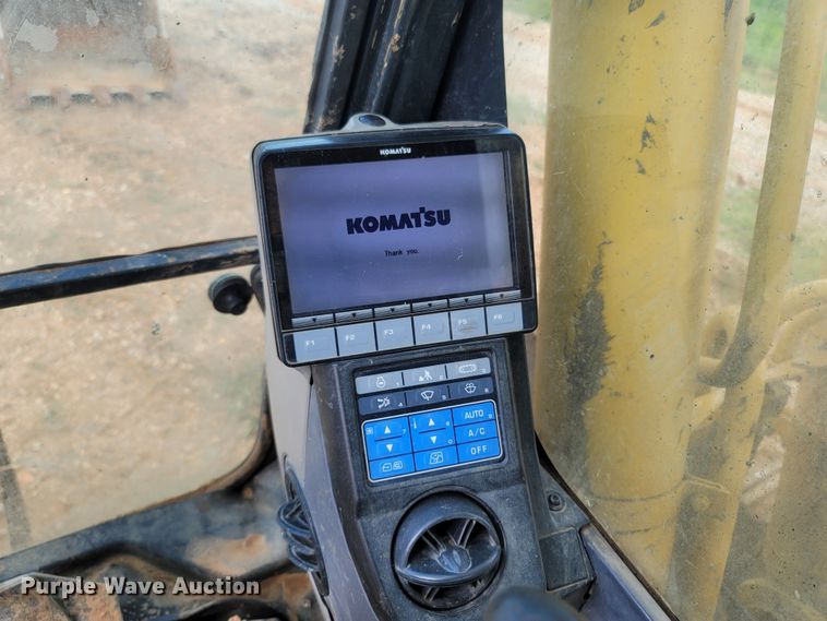 image for item LM9692 2013 Komatsu PC240LC-10  excavator