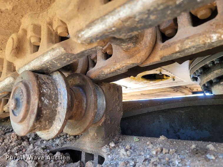 image for item LM9692 2013 Komatsu PC240LC-10  excavator