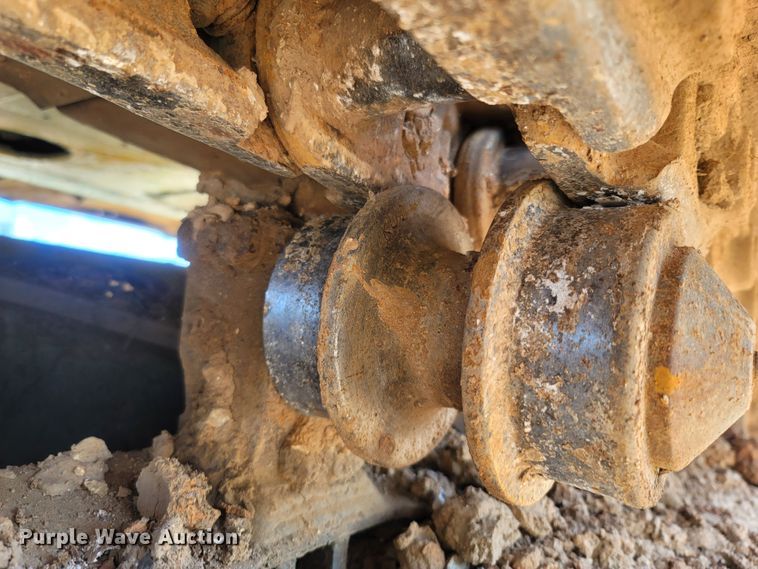 image for item LM9692 2013 Komatsu PC240LC-10  excavator