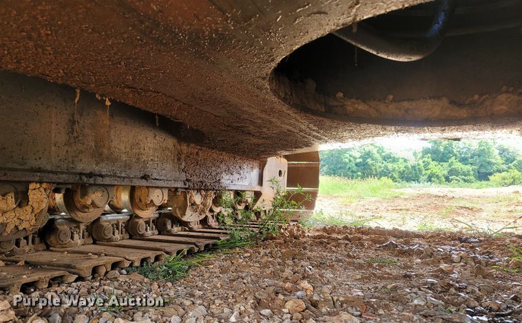 image for item LM9692 2013 Komatsu PC240LC-10  excavator