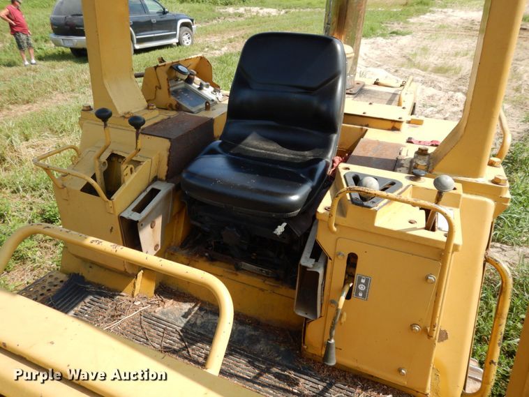 image for item LM9695 1989 Caterpillar 943  track loader