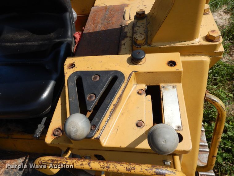 image for item LM9695 1989 Caterpillar 943  track loader