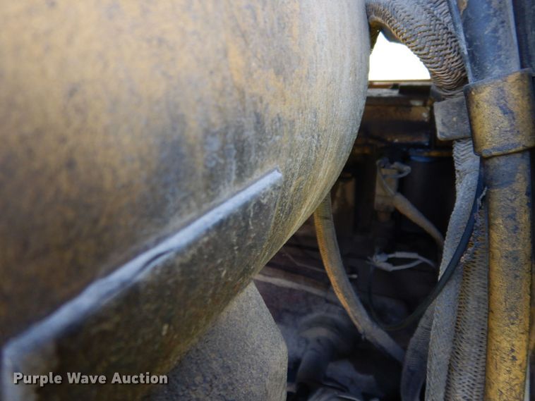 image for item LM9695 1989 Caterpillar 943  track loader