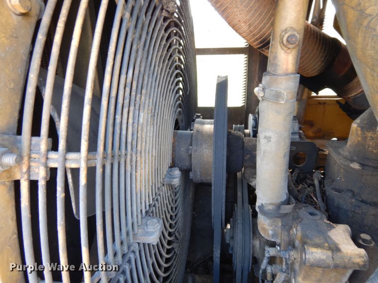 image for item LM9695 1989 Caterpillar 943  track loader