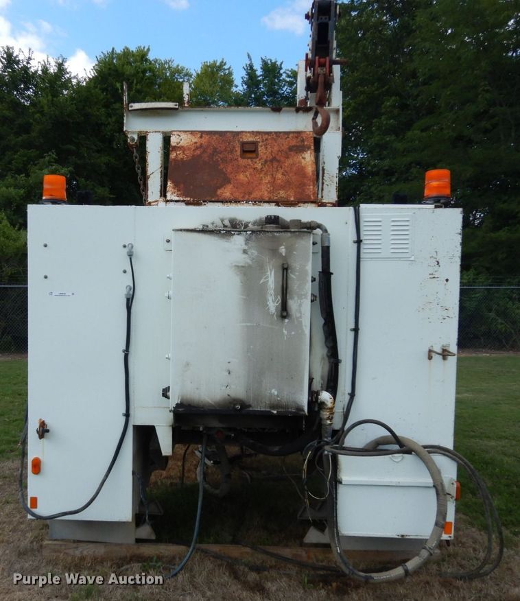 image for item LM9696 2009 HTT  utility bed