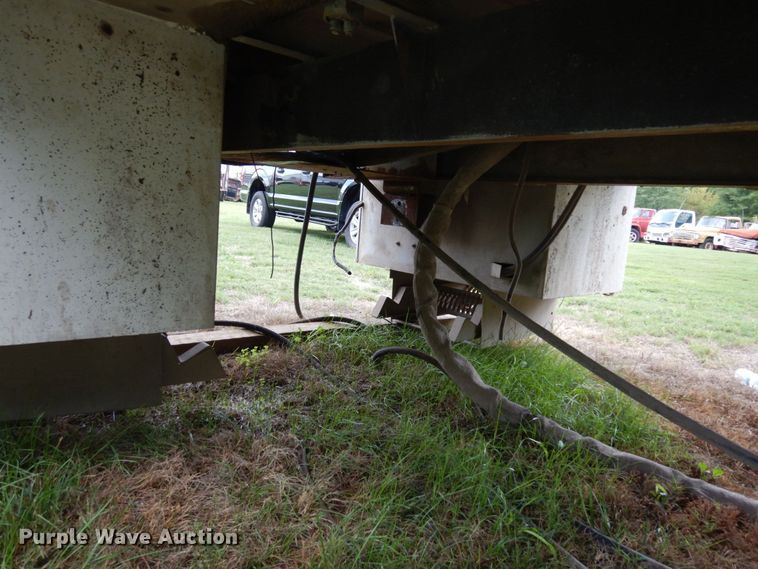 image for item LM9696 2009 HTT  utility bed