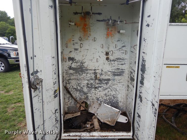 image for item LM9696 2009 HTT  utility bed