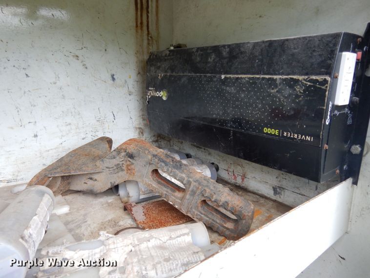 image for item LM9696 2009 HTT  utility bed