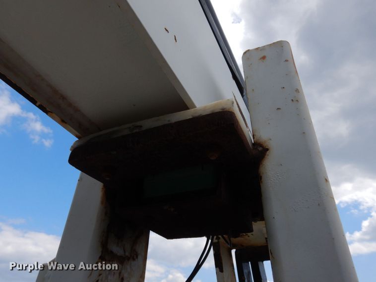 image for item LM9696 2009 HTT  utility bed