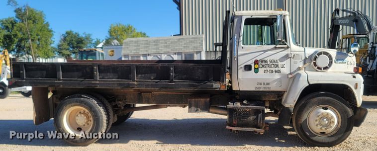 image for item LM9705 1991 Ford LN8000  dump flatbed truck