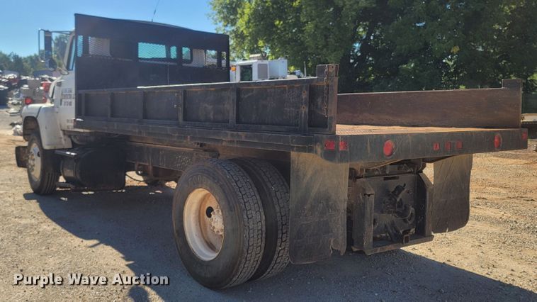 image for item LM9705 1991 Ford LN8000  dump flatbed truck