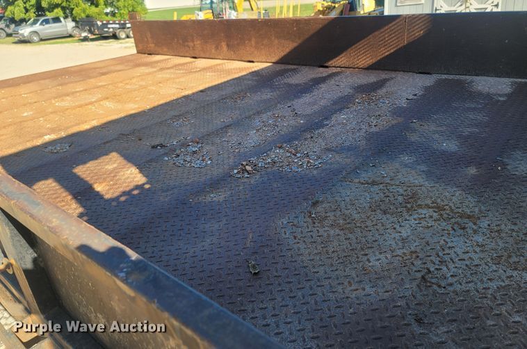 image for item LM9705 1991 Ford LN8000  dump flatbed truck