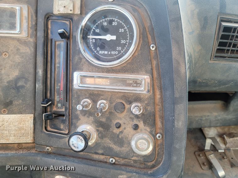 image for item LM9705 1991 Ford LN8000  dump flatbed truck