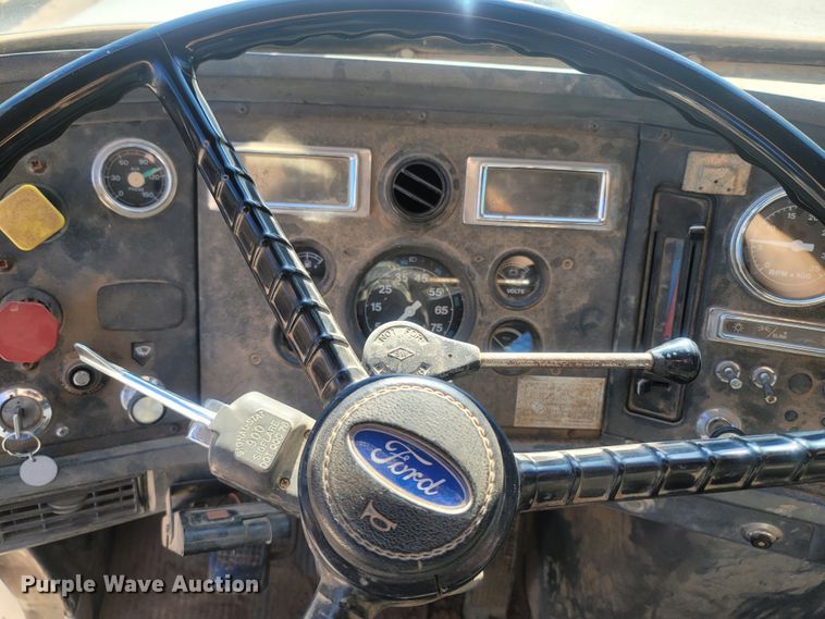 image for item LM9705 1991 Ford LN8000  dump flatbed truck