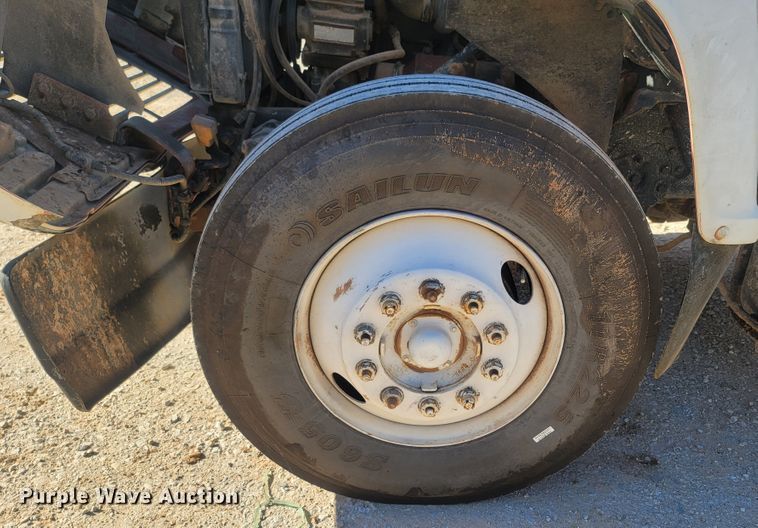 image for item LM9705 1991 Ford LN8000  dump flatbed truck