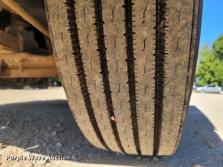 image for item LM9705 1991 Ford LN8000  dump flatbed truck