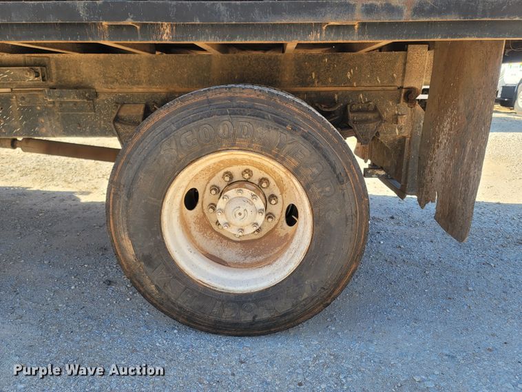 image for item LM9705 1991 Ford LN8000  dump flatbed truck